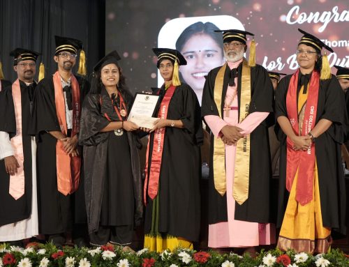 Graduation Ceremony 2025: Krishnasree V Pillai receiving Dr. Thomas Award for Best Outgoing UG Student 2025.